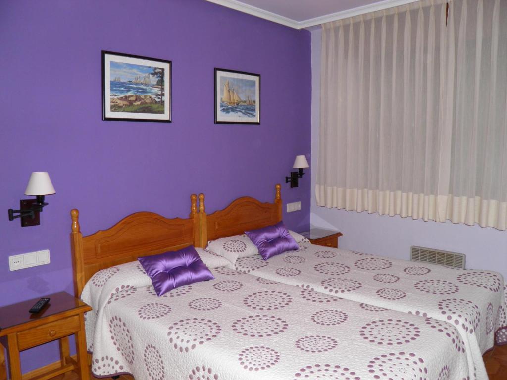 Pension El Camarote Cudillero Ruang foto